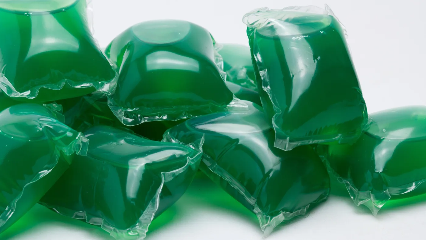 Capsules de lessive en doses hydrosolubles vertes